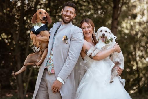 Il tuo cane al tuo fianco al matrimonio: scopri il nostro servizio esclusivo SENZA PENSIERI